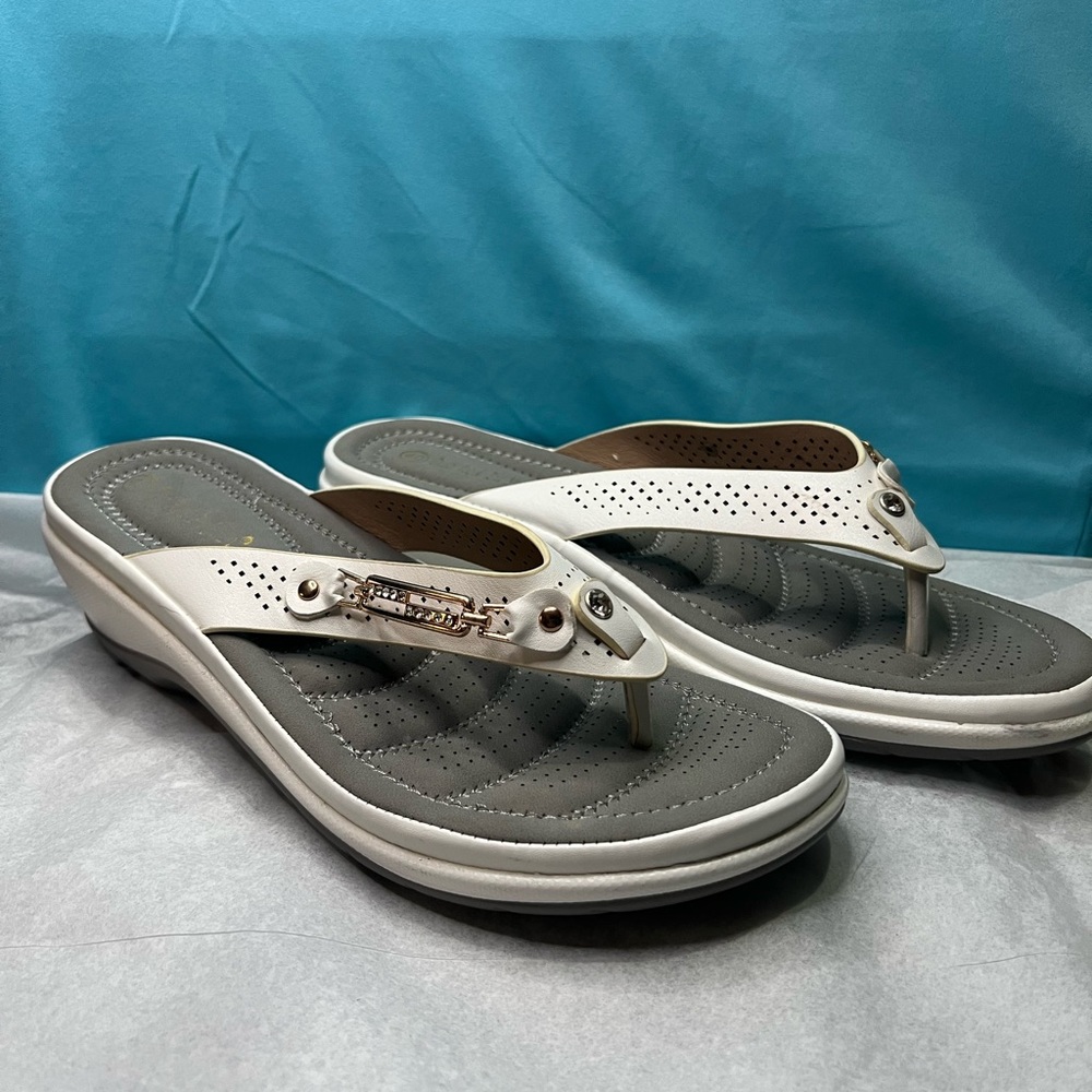 duo mei zu yuan sandals white with gold bling size 40/9.5